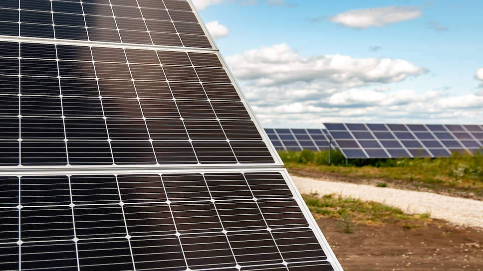 Один из крупнейших инвестиционных проектов, реализованных в Самарской области, — строительство солнечной электростанции стоимостью 9,4 млрд руб.