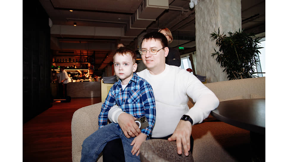 Михаил Бацаев с сыном