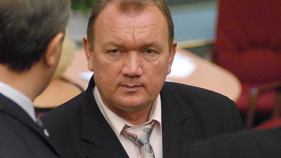 Глава администрации Саратовского района Василий Синичкин не видит никаких оснований для своей отставки 