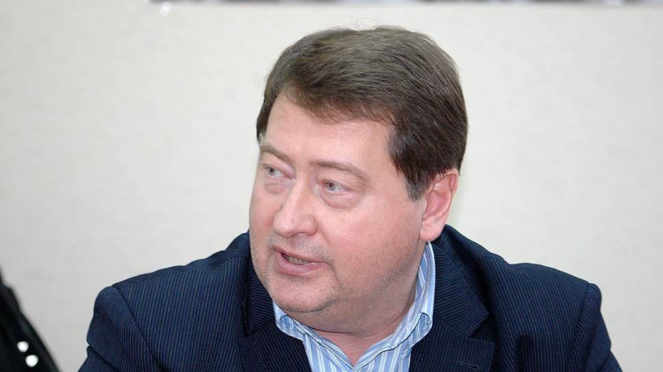 Бизнесмен
Аркадий Евстафьев
не хочет расставаться с авиаперевозками