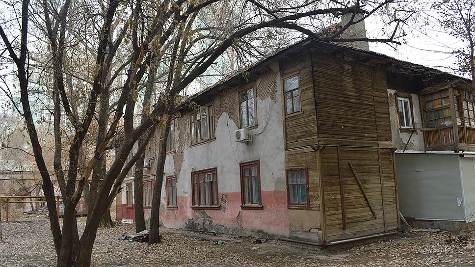 В саратовском правительстве считают старые дома непригодными для капитального ремонта