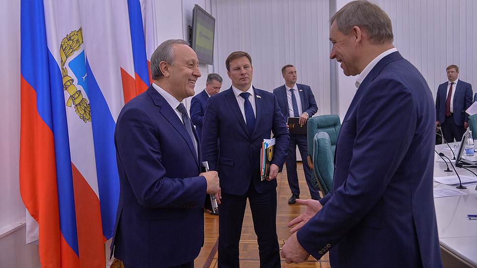 Губернатор Валерий Радаев (слева) подписал соглашение с белорусским инвестором