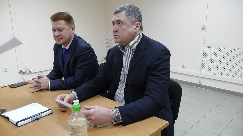 Алексей Прокопенко (справа) надеется на оправдание по уголовному делу