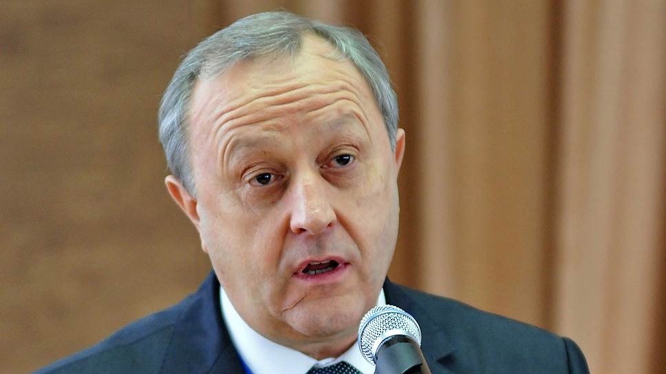 Валерий Радаев отчитался перед областными депутатами о работе в 2018 году