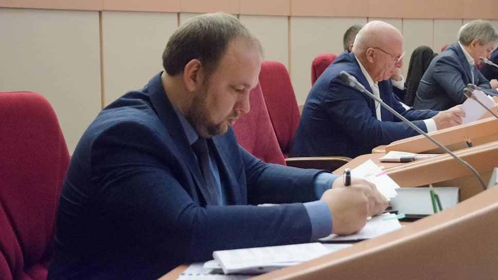 Владимир Писарюк написал заявление об отставке по собственному желанию