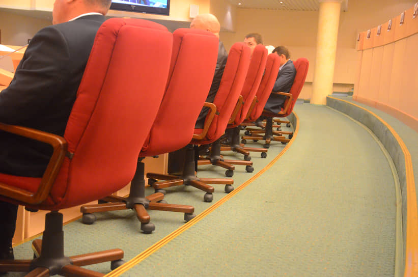 Саратовских депутатов могут освободить от присутствия в зале заседаний