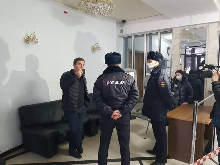 Николая Бондаренко задержали в здании Саратовской областной думы