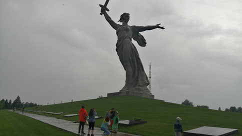 Волгограду предлагают «символ мужества» // Началось обсуждение вопроса о переименовании города в Сталинград