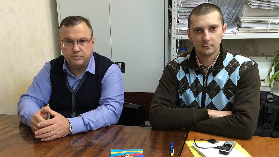 Сергей Вилков (справа) с адвокатом Андреем Ереминым