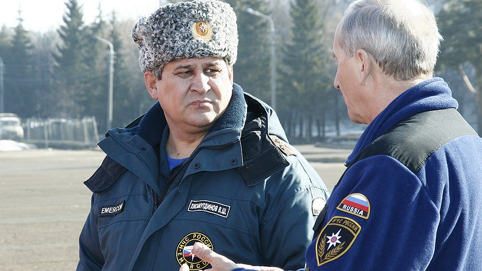 Валерий Хисамутдинов (слева) стал фигурантом уголовного дела после того, как заявил о нарушениях подрядчика в МВД