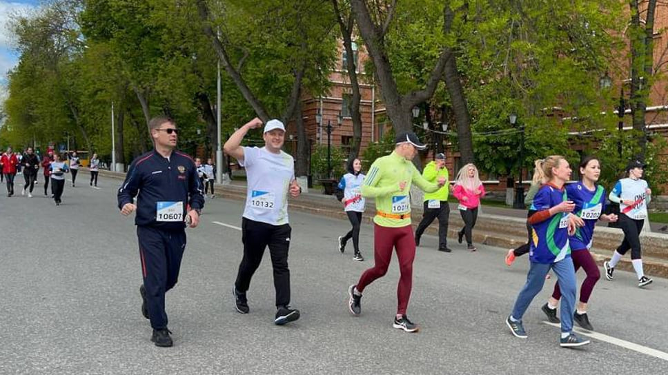 Среди марафонцев был и мэр столицы Башкирии Ратмир Мавлиев