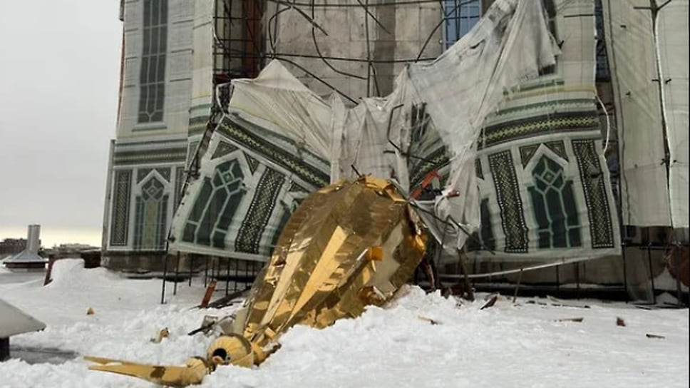 Ишеев полагает, что реконструировать упавший купол не удастся. В администрации главы Башкирии заявили, что намерены установить купол в течение ближайших недель