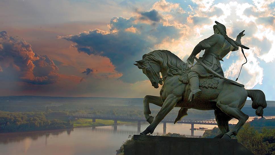 Памятник национальному герою Салавату Юлаеву