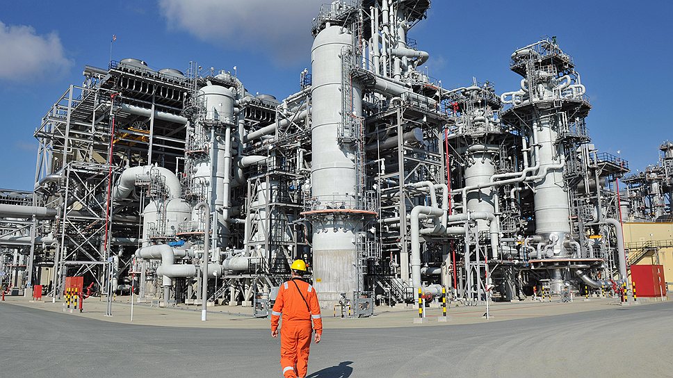 «Газпром» и «Роснефть» намерены побороться за покупателей сжиженного газа в АТР