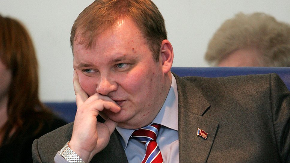 Николай Паршин выборы не признает, но на отдельные заседания гордумы коллег-коммунистов отправит