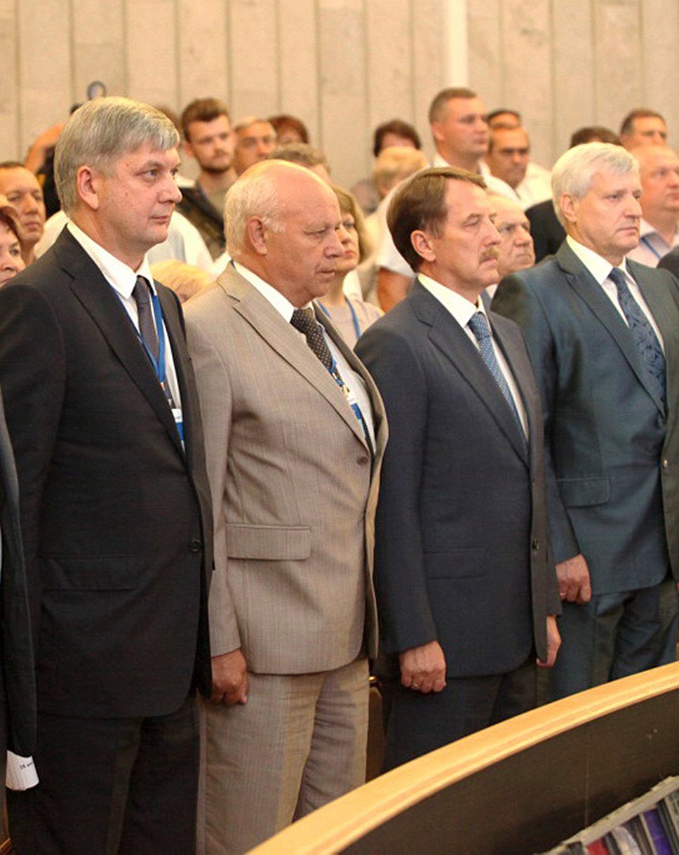 Для избрания Александра Гусева (слева) «Единой России» придется использовать всю административную вертикаль