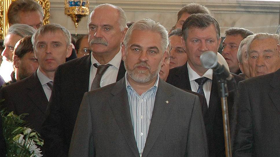 Сергей Локтионов (в центре) считался сильным лоббистом, а стал обвиняемым 