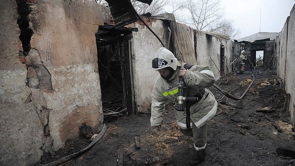 В тушении пожара и разборе завалов в Новохоперском психоневрологическом интернате в селе Алферовка участвовали 430 человек