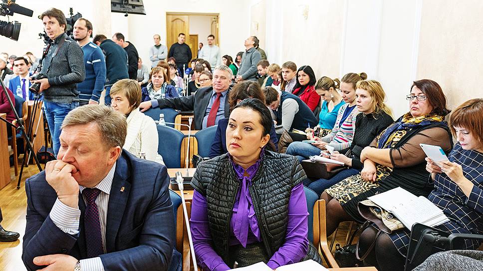 Публичные слушания по вопросу отмены выборов мэра в Воронеже прошли в зале Воронежской городской думы. 
