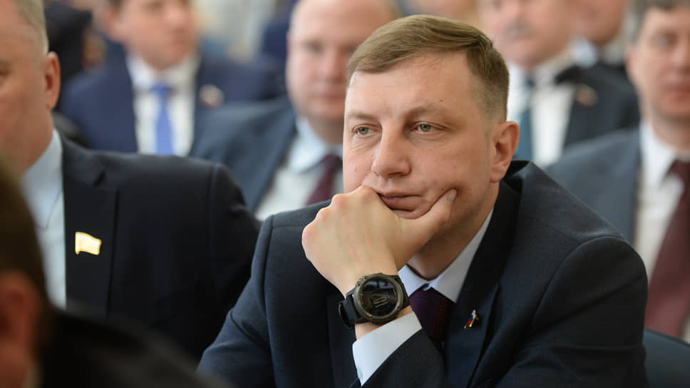 Вице-спикеру гордумы Алексею Пинигину напомнили о стройке школы в  2018 году