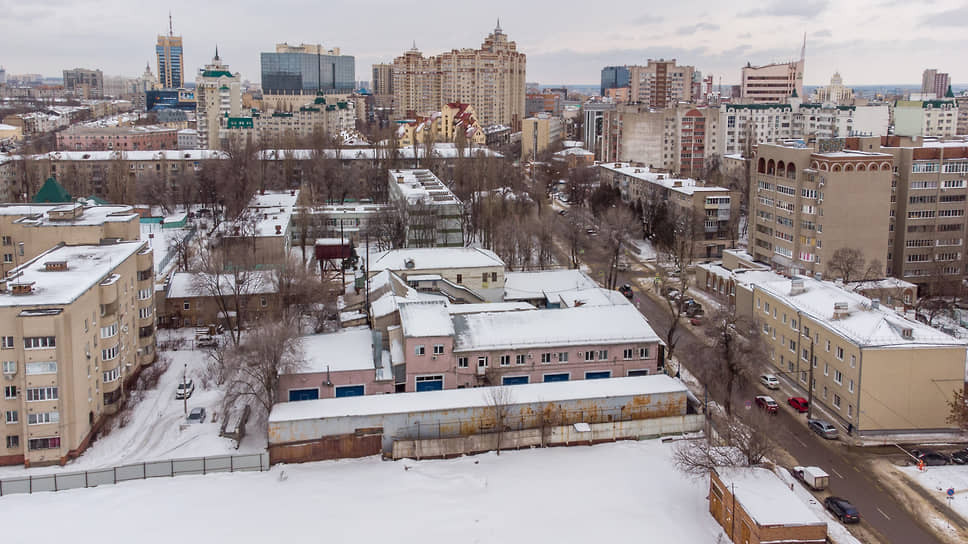 В самом центре Воронежа нашлась свободная площадка под коммерческую недвижимость