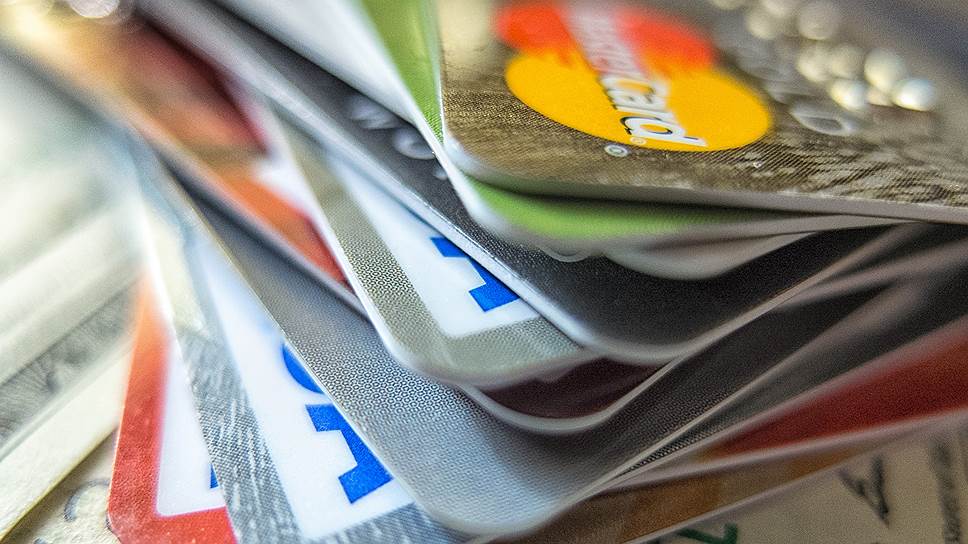 Кредитная карта 365 дней без процентов. Фокус с банковской картой. Кредитная карта 365 дней без процентов. Реклама кредитной карты сбербанка. Сбербанк баннер.