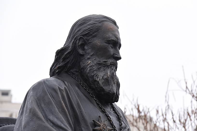 Открытие памятника Святому Иоанну Кронштадтскому на территории храма Святой блаженной Ксении Петербургской.