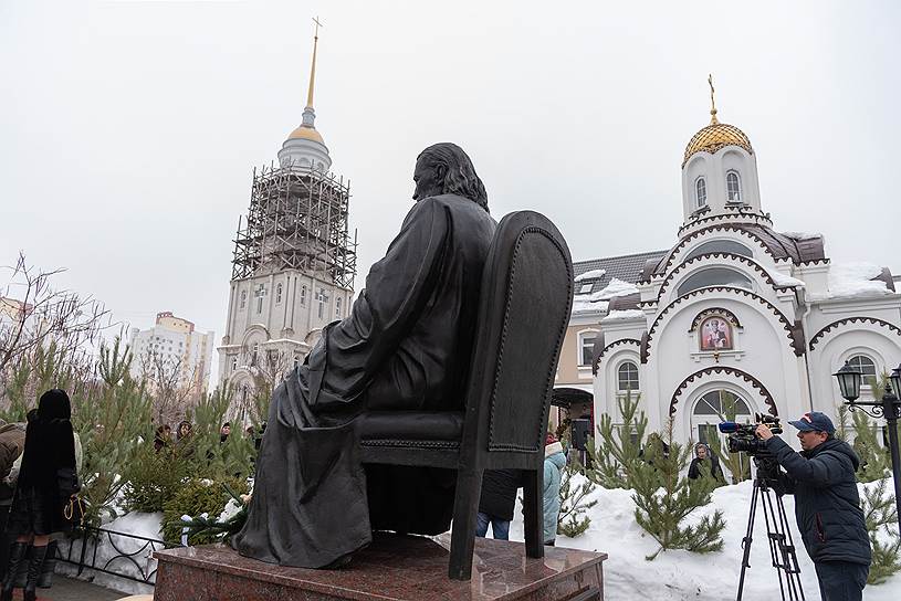 Открытие памятника Святому Иоанну Кронштадтскому на территории храма Святой блаженной Ксении Петербургской.