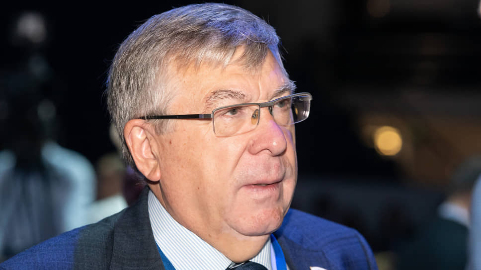 Селезнёв олег дмитриевич. Сенатор адыгея. Селезнев совет федерации. Александр торшин центробанк. Аренин сергей петрович саратов.