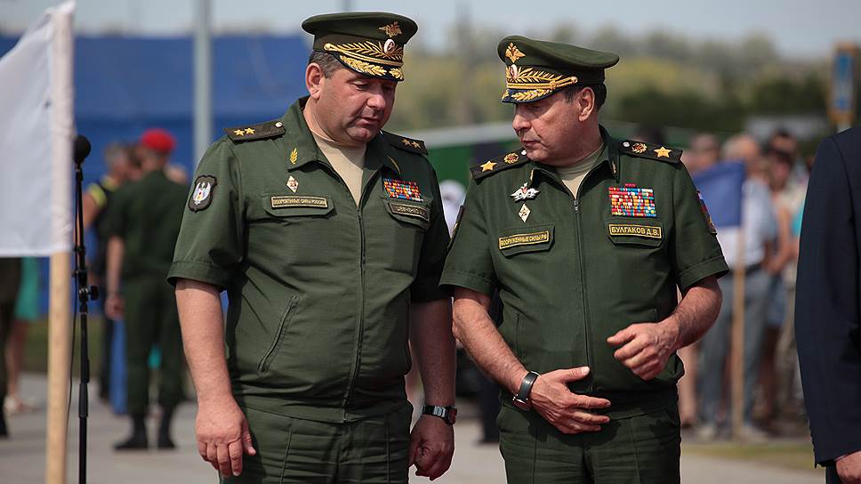 По словам замминистра обороны РФ генерала армии Дмитрия Булгакова (на фото справа), «Армейские игры-2015» стали «первой военной олимпиадой»