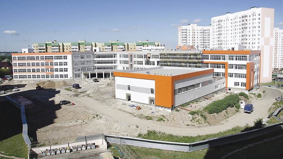 Строящаяся школа на проспекте Победы в Курске