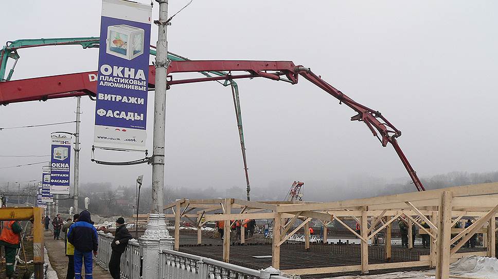 В 2011 году новый Кировский мост через реку Тускарь разгрузил автомобильное движение и существенно сократил время в пути между Центральным и Железнодорожным округами Курска.