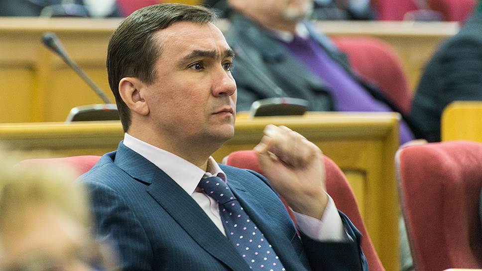 Девелопер Евгений Хамин во время обсуждения отчета главы региона в 2014 году 