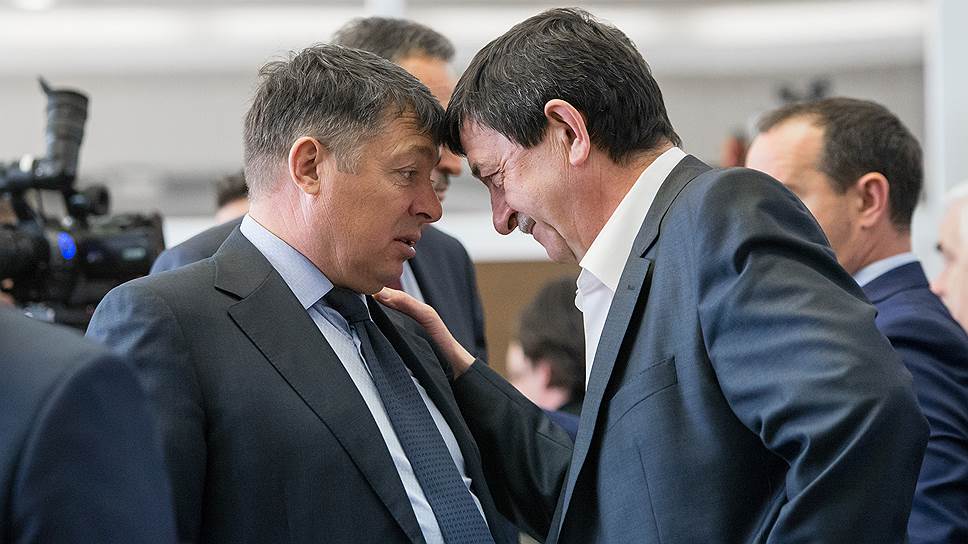 Глава КФХ, самый состоятельный воронежский депутат Александр Князев (слева) и аграрий Игорь Алименко в апреле 2017 года