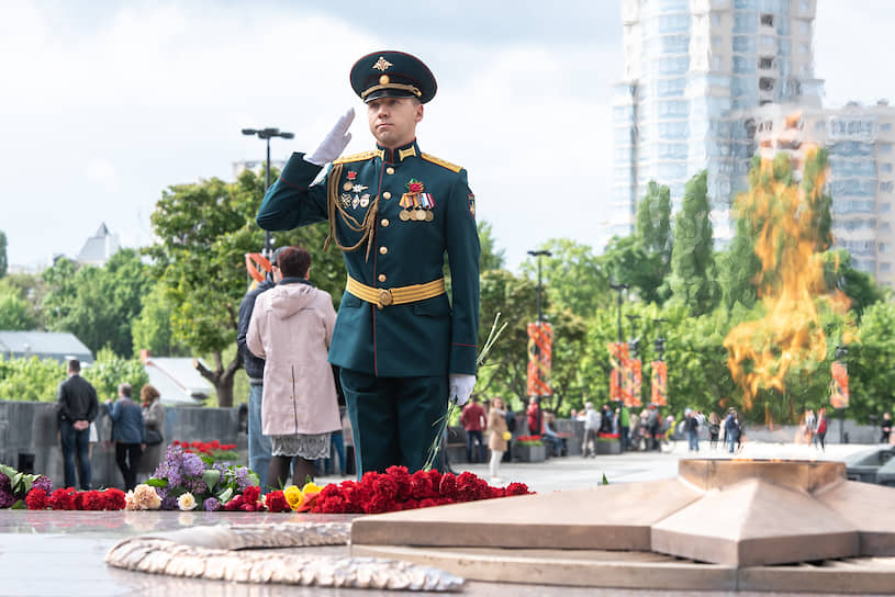 Празднование 75-ой годовщины Победы в Великой Отечественной войне на обновленной площади Победы