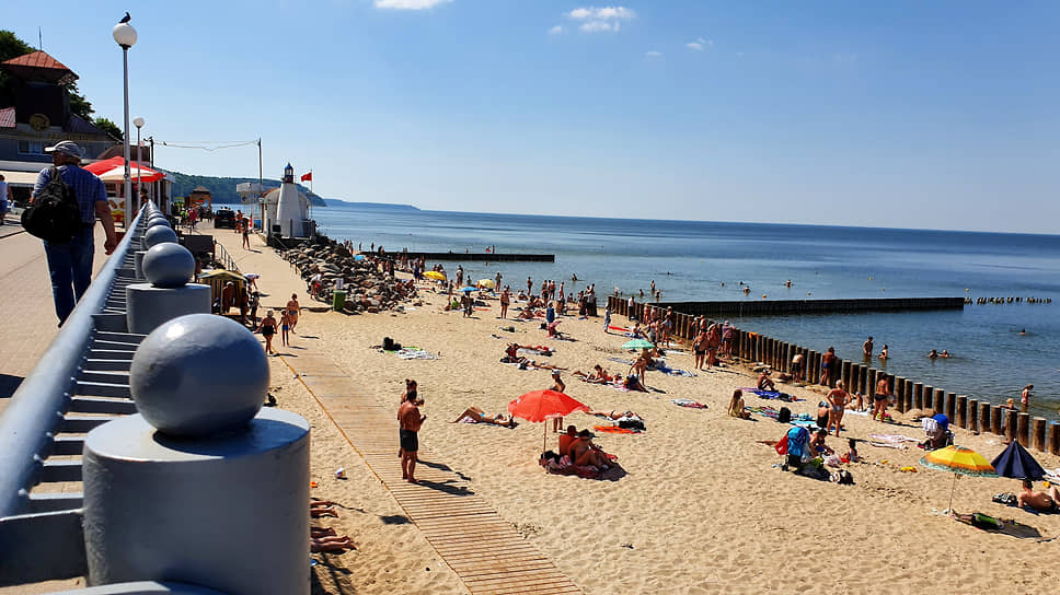 Песок на пляже Светлогорска намыт совсем недавно (Калиниградская область)