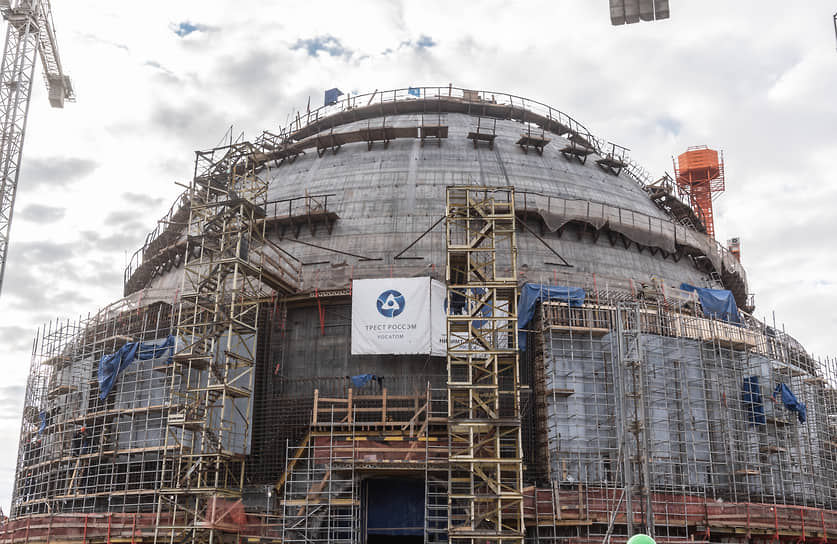 Курская АЭС-2 возводится с новыми реакторами ВВЭР-ТОИ (водо-водяной энергетический реактор – типовой оптимизированный информатизированный поколения III+). 