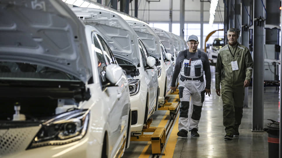 Первый в России завод по выпуску электромобилей EVOLUTE запущен на предприятии «Моторинвест» в Краснинском районе Липецкой области 28 сентября 2022 года.