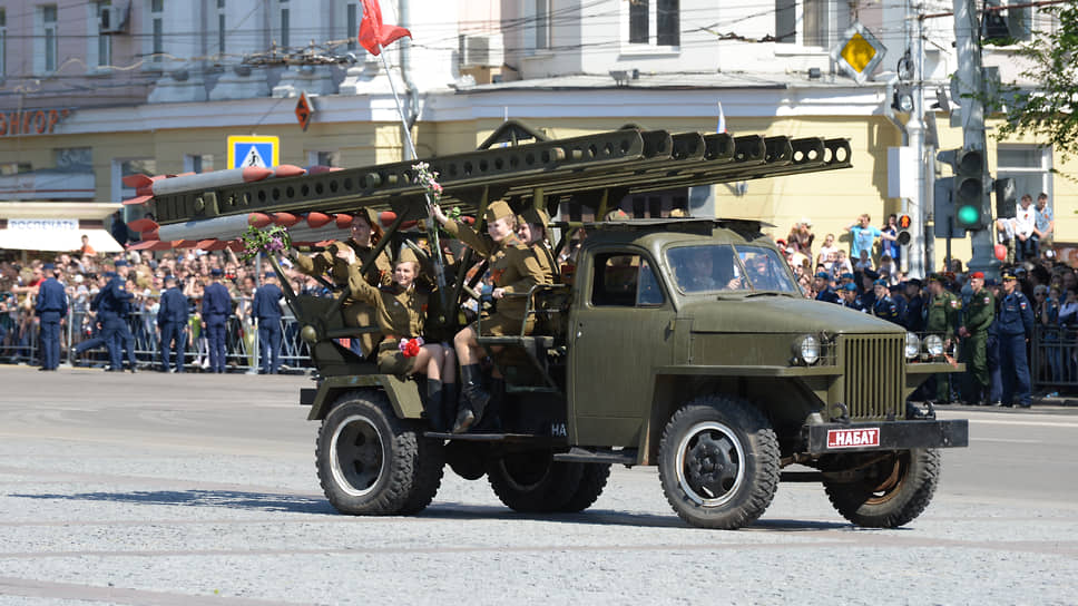 В 2016-м в параде Победы в Воронеже принимала участие и ретро-техника 