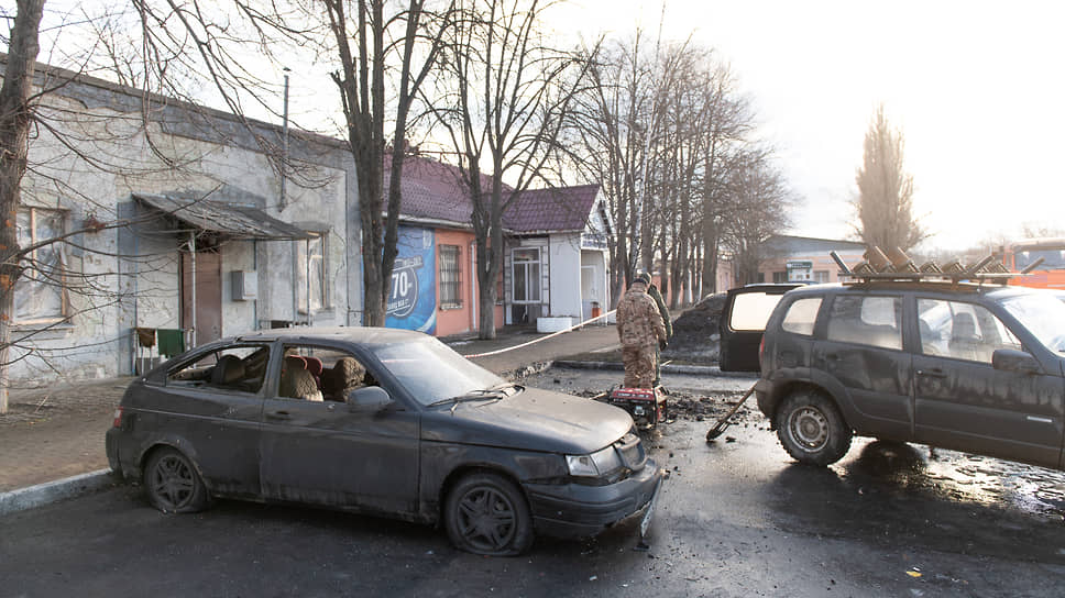 Автомобили, пострадавшие в результате обстрела Белгорода 7 февраля