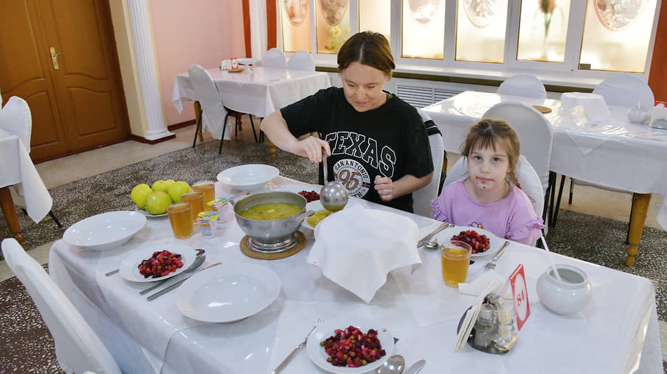 Белгородцы уверяют, что кормят в ПВР хорошо, и условия для проживания отличные