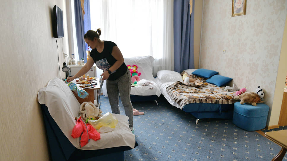 Жительница Белгородской области Екатерина Антоненко в комнате пятого корпуса санатория