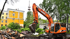 В центре Ярославля сносят старое здание школьных мастерских