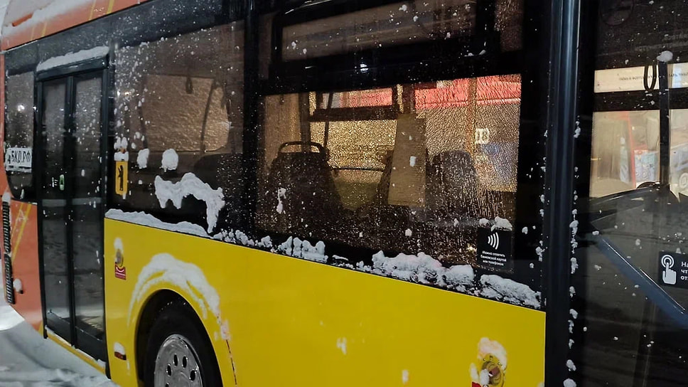 В Ярославле на новых электробусах треснули стекла от морозов ...