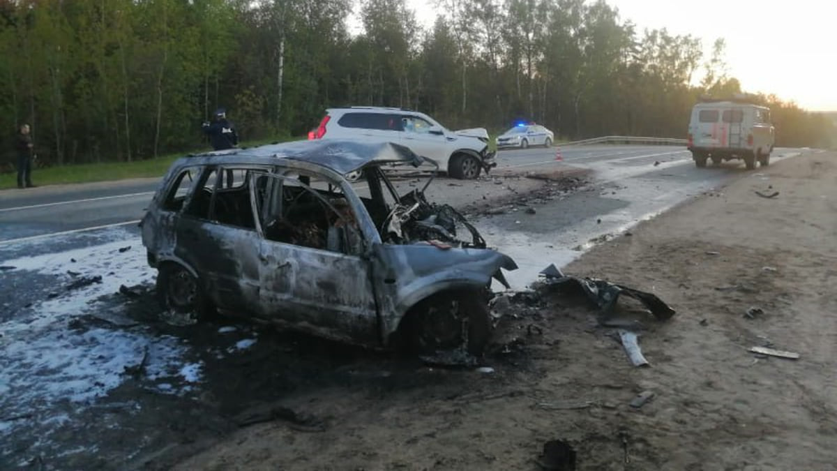 В Ярославской области в ночном ДТП на трассе погибли трое – Коммерсантъ  Ярославль