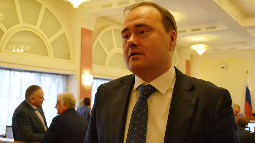 Артем Молчанов дает интервью по итогам голосования