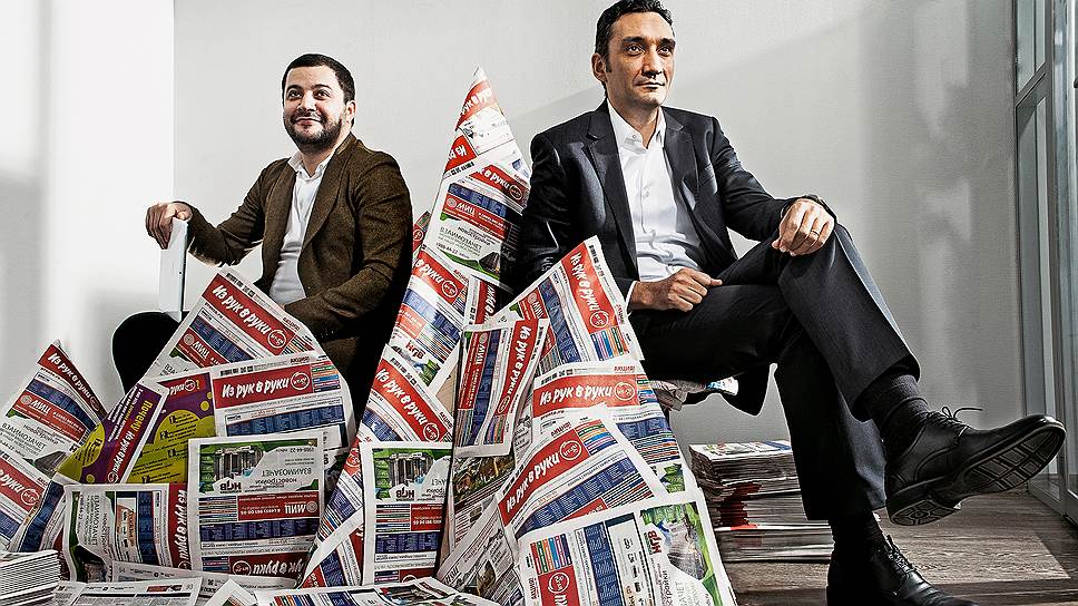 Бумажный фундамент. Эльбрус Гасанов (слева) и Ахмет Озер постепенно избавляются от &quot;бумаги&quot;, наращивая обороты в интернете