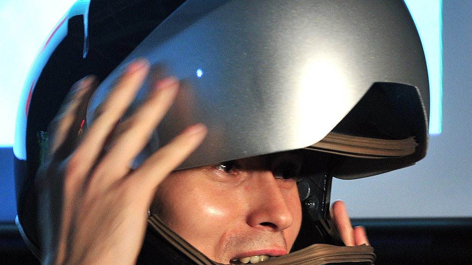 Генеральный директор компании &quot;Арт-Бизнес&quot; Андрей Артищев научил шлем понимать мотоциклиста с полуслова