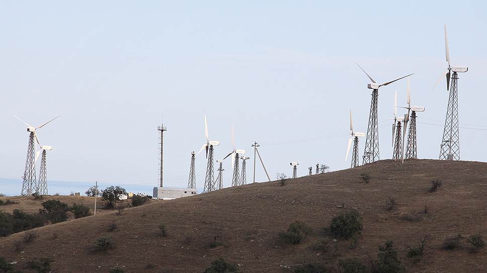 Ветряная электростанция в Крыму. На полуострове до 20% энергии добывается из альтернативных источников