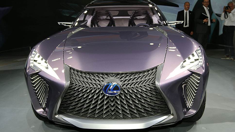 Lexus UX Concept 
